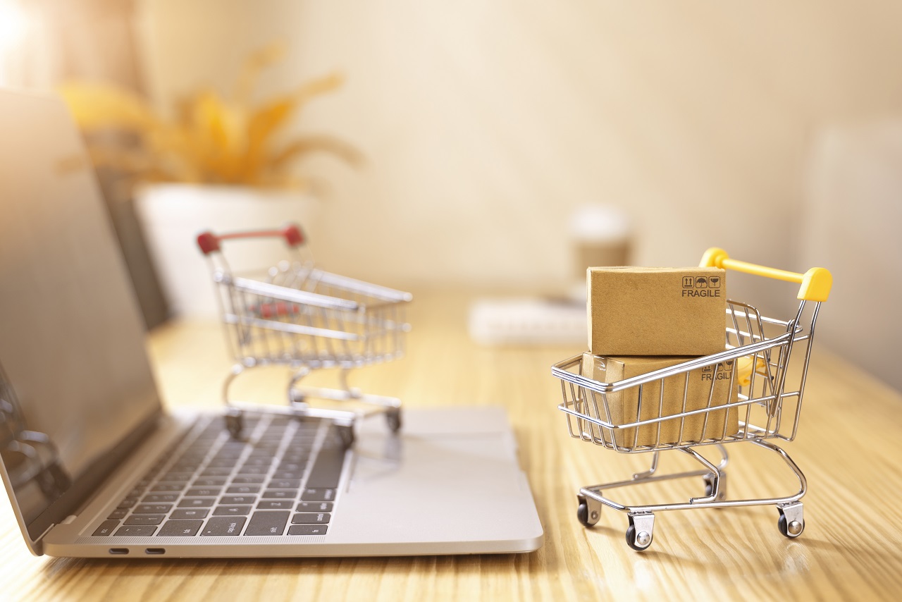 Jakie korzyści płyną z robienia zakupów spożywczych online?