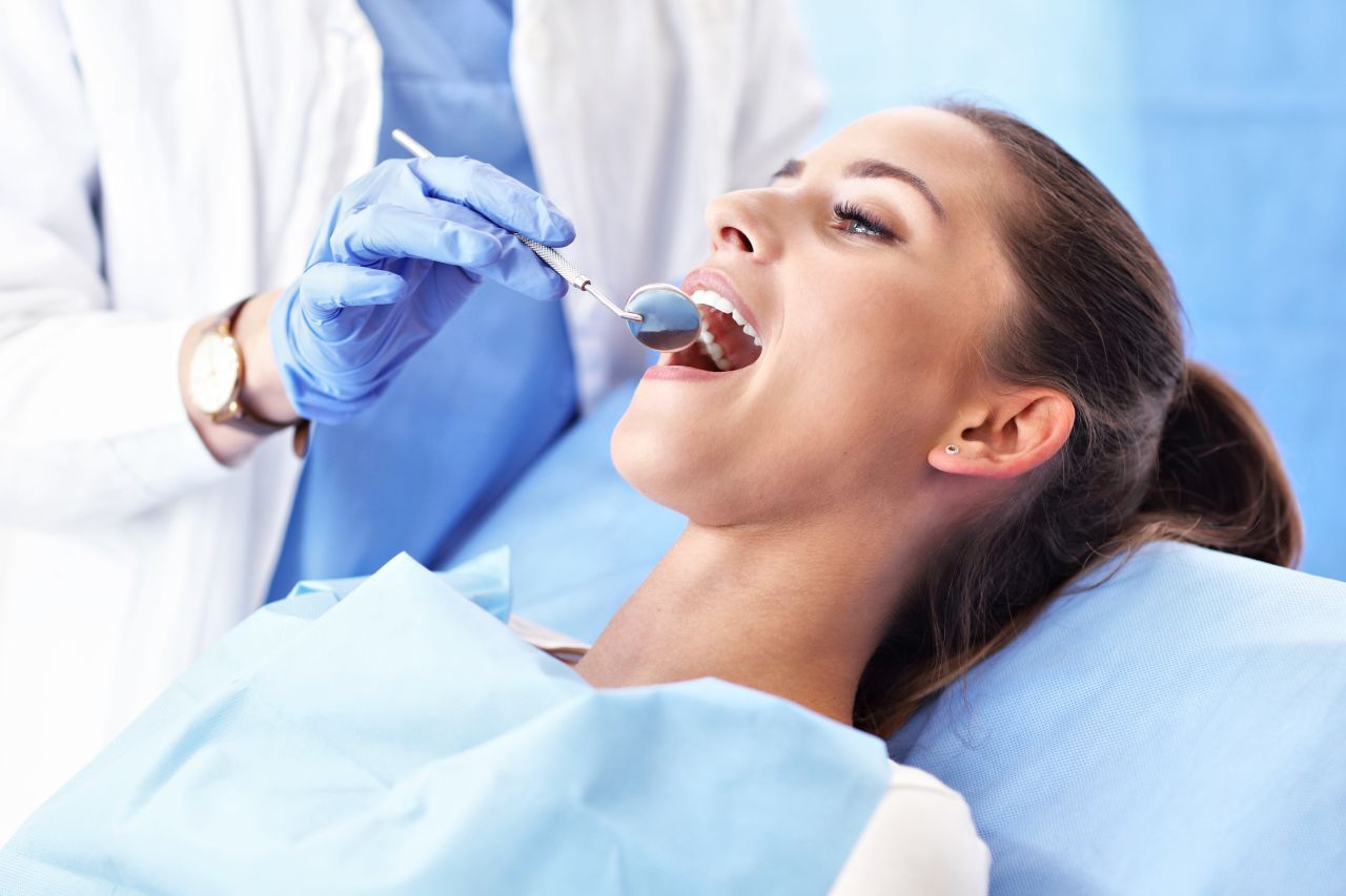 Co zrobić w sytuacji występowania ubytków w naszych zębach?