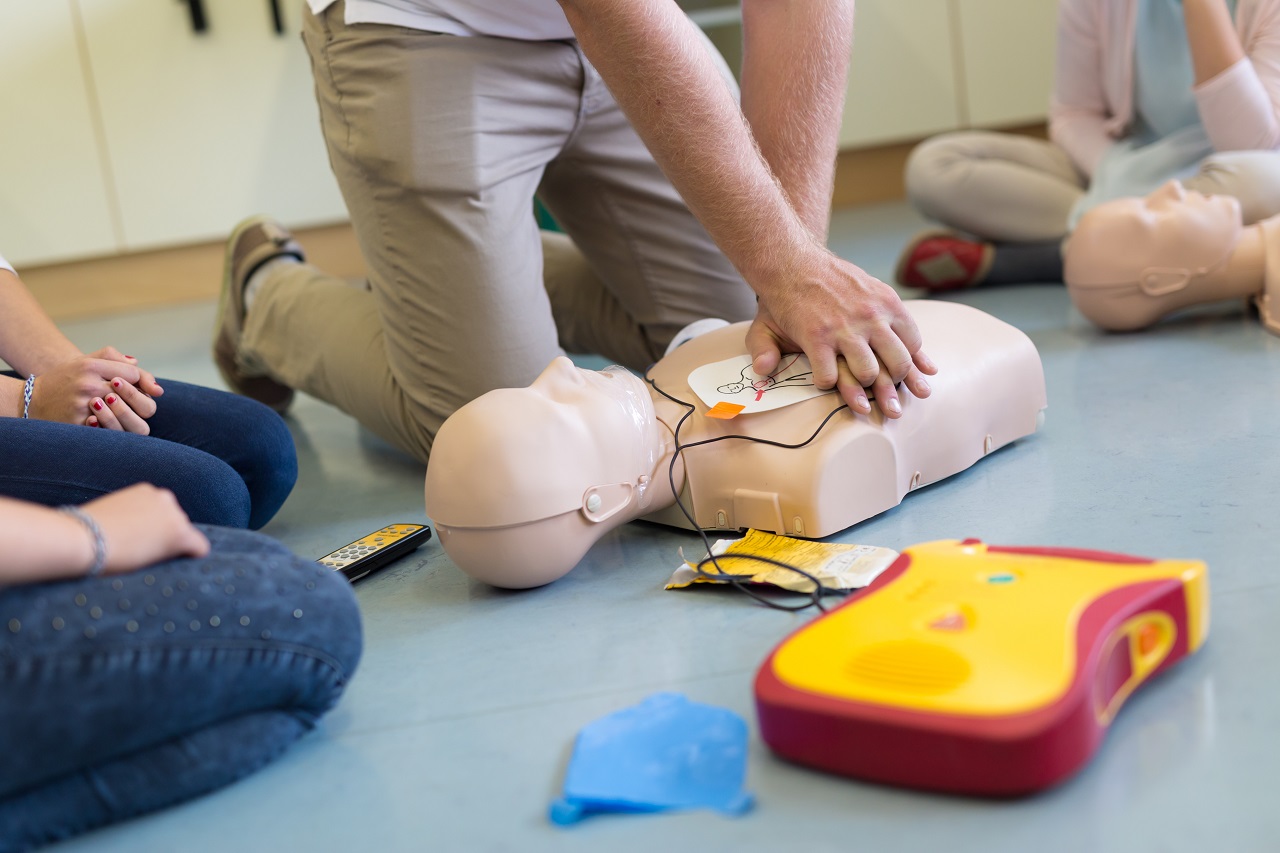 Jak przystąpić do szkolenia z pierwszej pomocy?